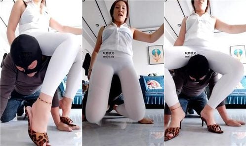 Teacher Li | Multiple pairs of dirty shoes trampled on the face and suffocated
