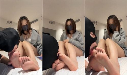小x大王 | 沉浸式 吮吸脚趾 玉足插嘴