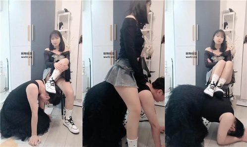 梦中女王 | 小白鞋白袜踩CD 骑马转胯