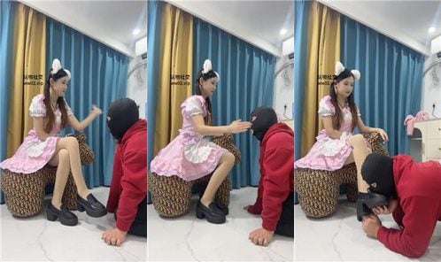 Amateur excavator | Cute pink female protagonist leather shoes and flesh-colored stockings