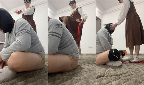 姗姗 | 戒尺鞭打sp 白袜脚踩地毯