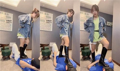 Dog brother | Amateur S long boots and white socks trample on the slave