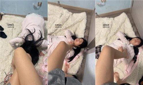 白兔 | 洛丽塔母畜 玉足羞辱闺蜜