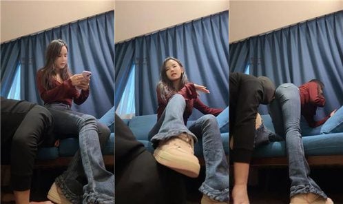 亚兮 | 闻舔超臭白棉袜 吐口水竖中指 脚插嘴