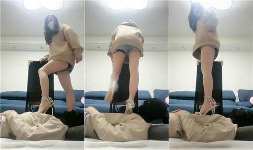 桃子老师 | 换多双脏鞋全体重踩踏