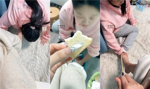 ムムダダ |杖で鞭打ち、白い靴下の足を叩く雌犬