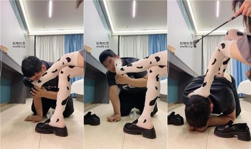小さな欲望 |乗馬用の靴下を口に詰め込み、唾液を飲ませ、牛のストッキングを口に詰め込み、踏みつける