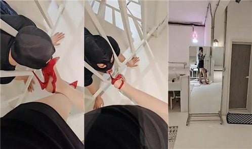 Yu Wanying | Imprisoned in a dog cage, dog-like high heels, flesh-colored stockings, playing with the toilet perspective