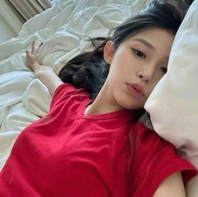 小妞儿文文黑丝脚