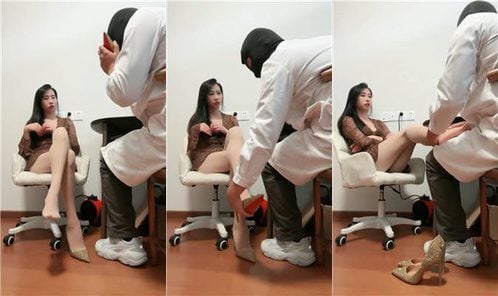 Alice | High heels and stockings induce the doctor to be a slave