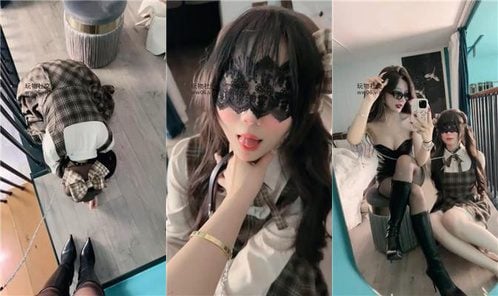 ユエユエ |かわいい雌動物の犬の鎖が滑り、首を挟むロングブーツの黒いシルクの拷問