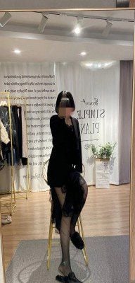 黑丝诱惑 | 素人篇 服装店主素素无意识踩踏抽打狗脸