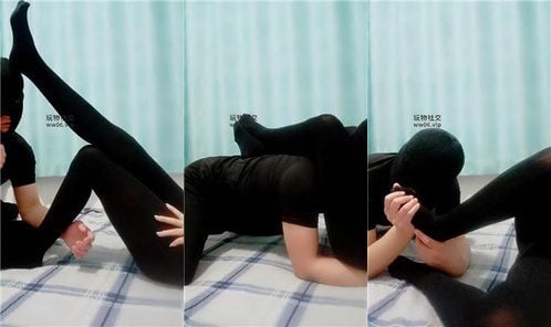 樊儿 | 黑丝美腿恋足舔