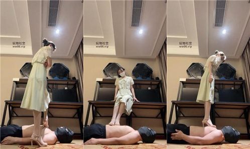 獅子 | ハイヒール、肌色のストッキング、美脚、ダンス
