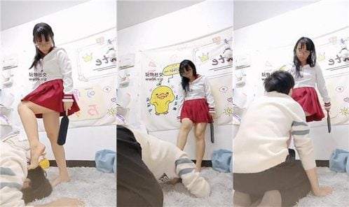 むむ | JKロリータの足下の奴隷