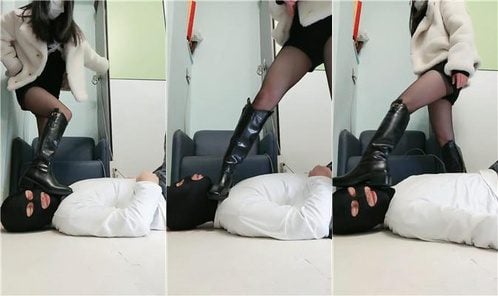 云儿 | 长靴黑丝碾压踩虐