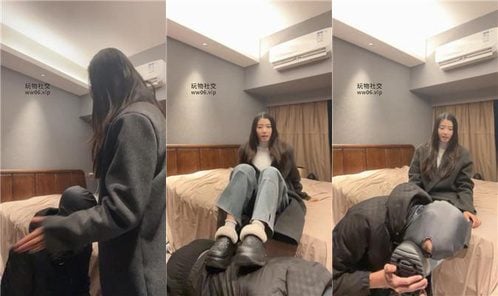 Yiwei | Slapping, licking dirty soles, dog leash walking, white socks, stepping on the dog