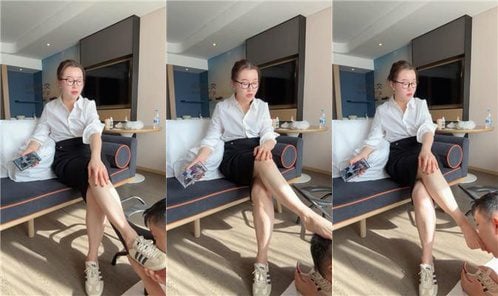 金融女主 | 跪舔脏鞋物化脚垫奴 喂圣水