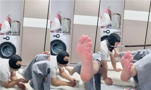 北京羅羅 | 白ソックス裸足ジーンズ舐め顔座り