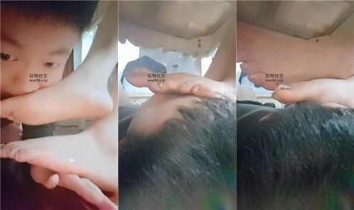 尤野的小慕慕 | 桌底视角 裸足恋足狂舔