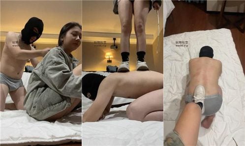 白兔 | 骑马狗爬 小白鞋黑棉袜踩踏