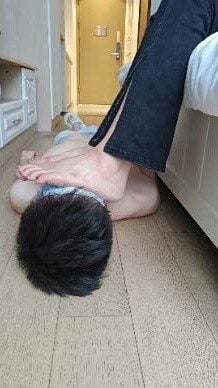 La La La | Newly developed female college student licking feet ACYC 2258