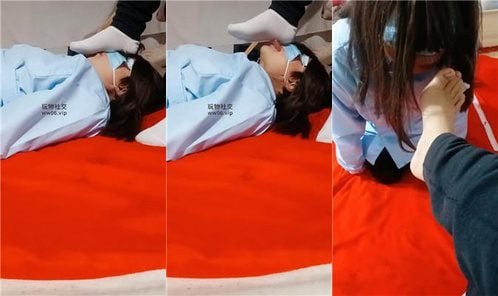 女装子と妻 | 白ソックス足フェチ舐め