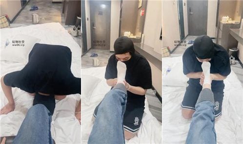 白兔 | 跪舔原味白袜脚 赏赐圣水