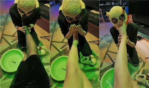 咩祖 | 下跪狗嘴伺候沐足