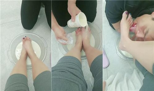 卡罗琳 | 狗嘴伺候沐足洗脚奶