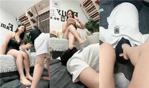 小怪兽 | 玉足美腿物化脚垫奴 上 JS250207-13