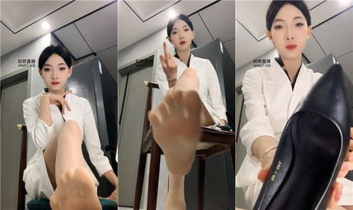 千千 | 滚进来 250226-14