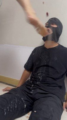狠毒深喉踩脖子 史无前例的插吐爆汁狂喷 地下室 YC 250802 4