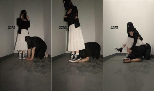Xiao Xiao Daren | Outdoor Staircase Tune - Canvas Shoes, White Socks, BF51742