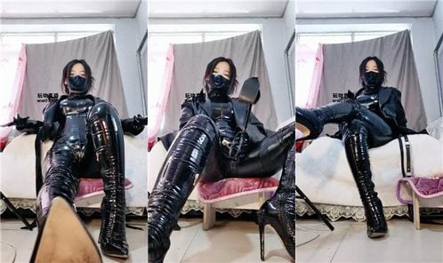 我是女王也是萝莉 | 狗狗爬进来 250322-16