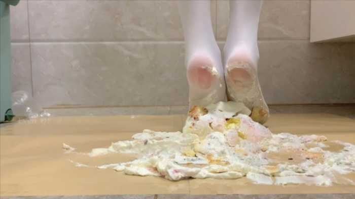 白丝踩水果蛋糕 多语言 bf59325