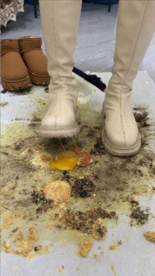 雪地靴踩鸡蛋饼干 多语言 JS251126 9