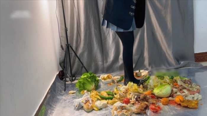 Thick black socks stomping on 30 pounds of food JS251210 8