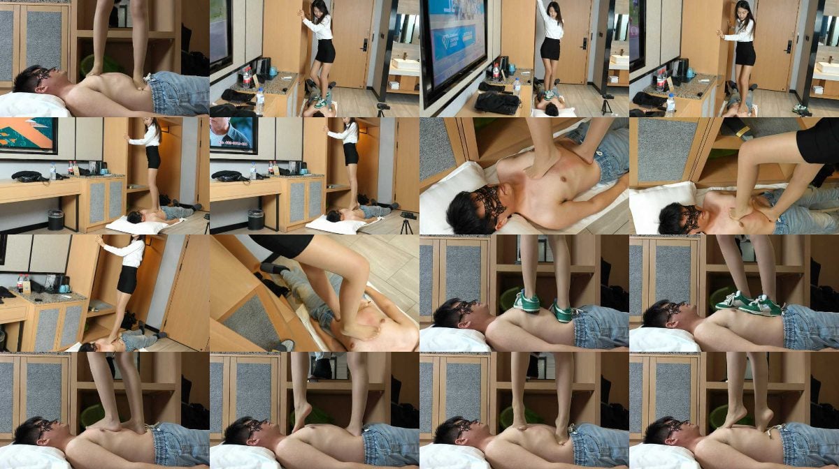 苏念 | 运动鞋和肉丝脚踩踏学生狗 YC 251207 3-视频截图