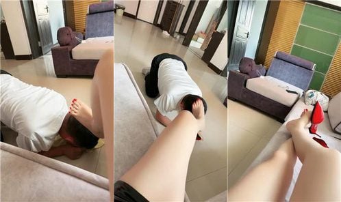 Cold and beautiful | Dog slave kneels down to do housework JS250504-33