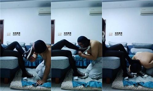 樊儿 | 高帮鞋黑丝美腿虐杀 JS250508-1