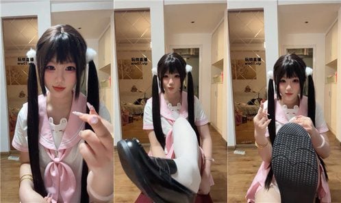 六六 | 嫌弃脸萝莉水手服 250502-11