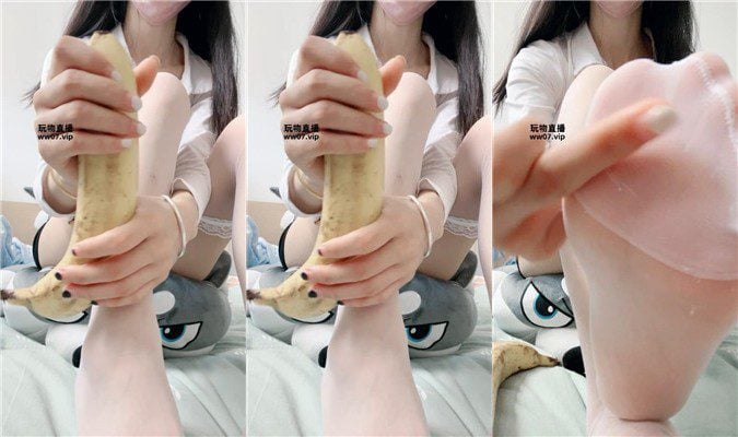 子衿 白丝手足炸    250521-29