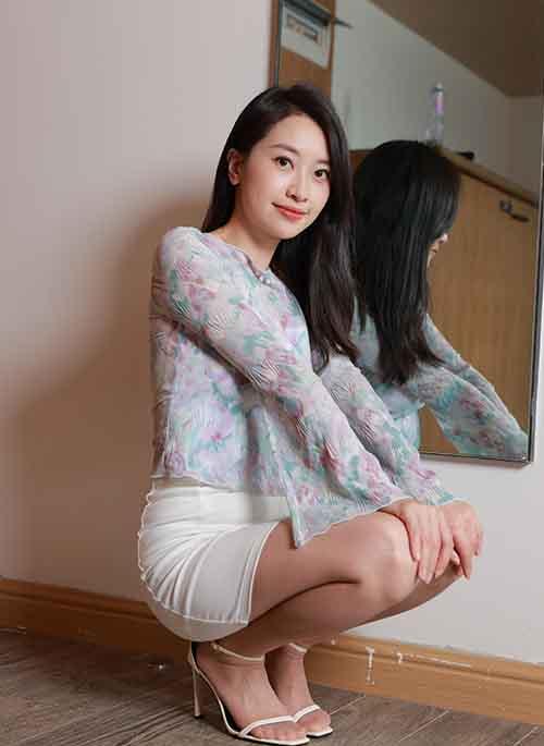 IESS异思趣向  丝享家 2199小婕花袖子下 82P-76MB