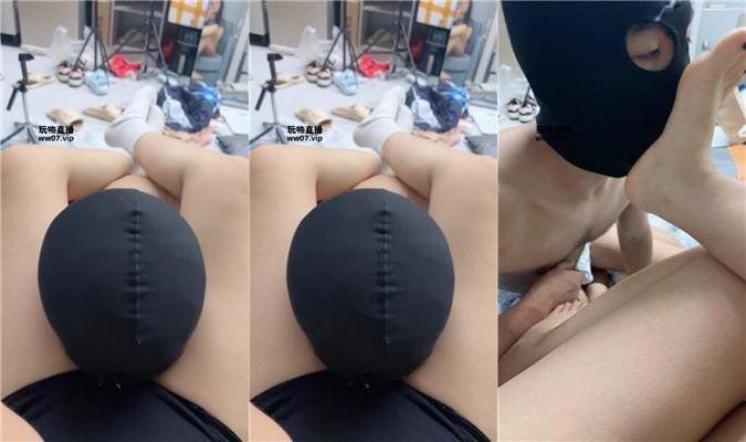陌离 品尝主人的臭脚丫 JS250510-26