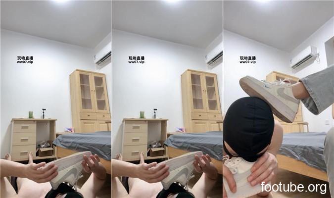 小渔 连环抽耳光-强迫闻臭鞋 JS250520-31