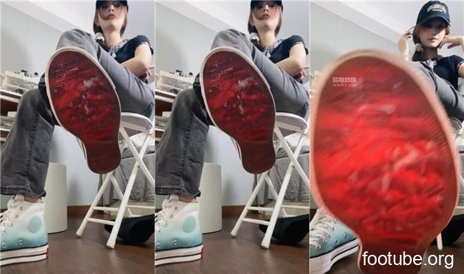 香芋朱朱 每日一鹿之帆布鞋棉袜互动灯    250529-27