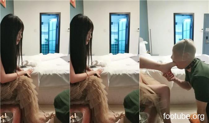 珂儿小主 骑马踩踏-舔脏鞋惩罚跑骚奴 bf53901