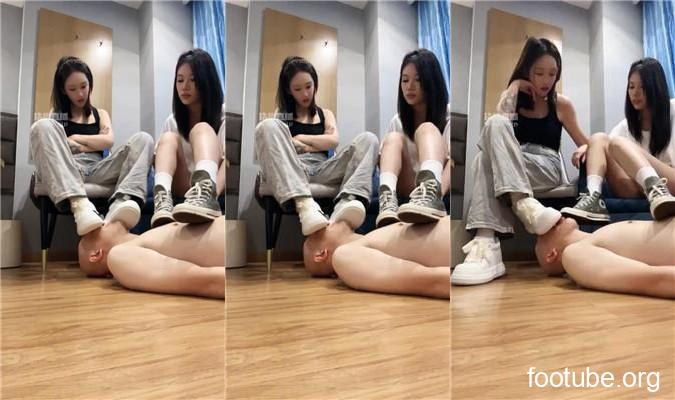 Mu Xia Da Da Shuang S - 犬の舌掃除、汚れた靴のお手入れ - 足への給餌 bf53933