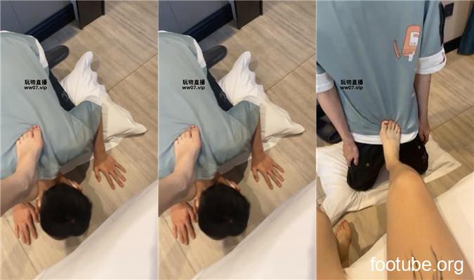 沐沐 磕头求舔小妹玉足 JS250519-32